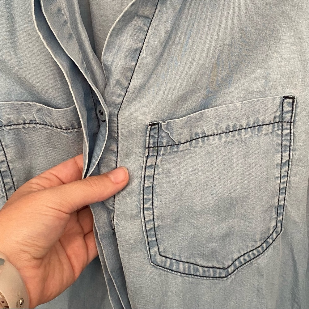 Boutique Cache Woven Blue Long Sleeve Button Down High Low Top Size Large - Picture 9 of 10